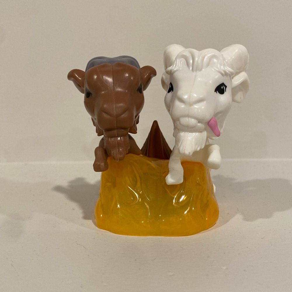2022 Thor Love & Thunder McDonald’s Toy - Toothgrinder & Toothgnasher   marvel
